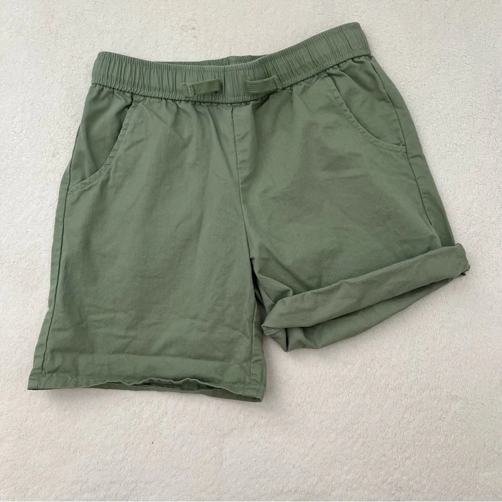 NWOT Sage Green Girls Shorts size 10/12